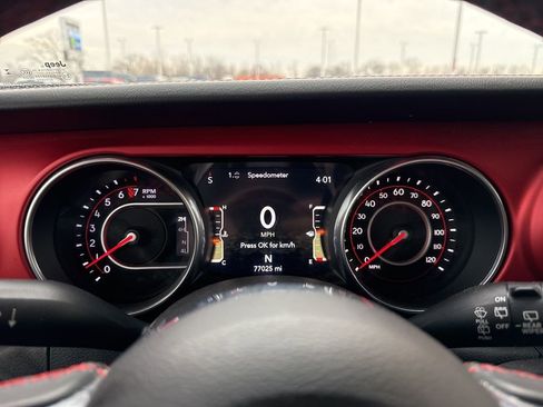 Used 2018 Jeep Wrangler Unlimited Rubicon w/ Dual Top Group image 9