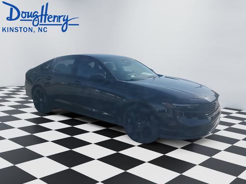 Used 2023 Honda Accord Sport image 7