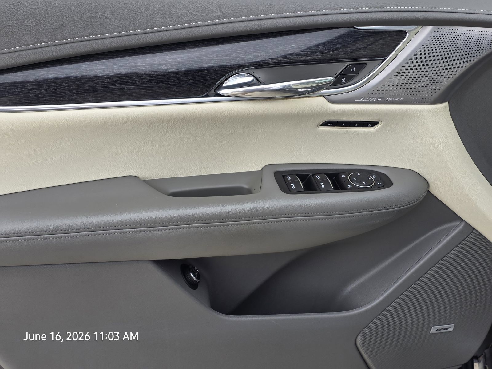 Used 2023 Cadillac XT6 Premium Luxury w/ Technology Package FWD image 14