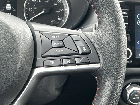 New 2025 Nissan Versa SR w/ Trunk Package image 39