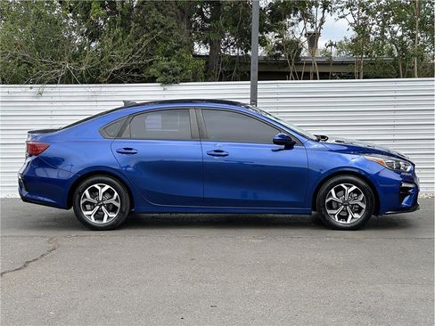 Used 2020 Kia Forte LXS FWD image 9