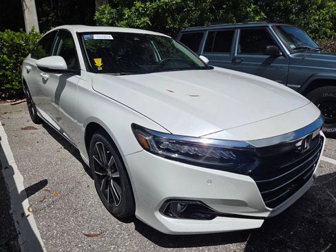 Certified 2021 Honda Accord EX-L image 3