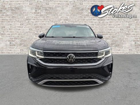 Certified 2024 Volkswagen Taos SEL AWD/4WD image 9
