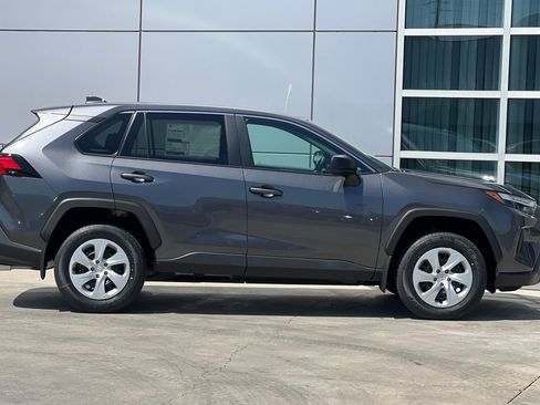 Used 2025 Toyota RAV4 LE AWD/4WD image 3