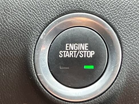 Certified 2024 GMC Terrain SLE w/ Driver Convenience Package AWD/4WD image 30