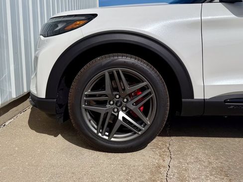 New 2026 Ford Explorer ST w/ Sun And Sound Package AWD/4WD image 40