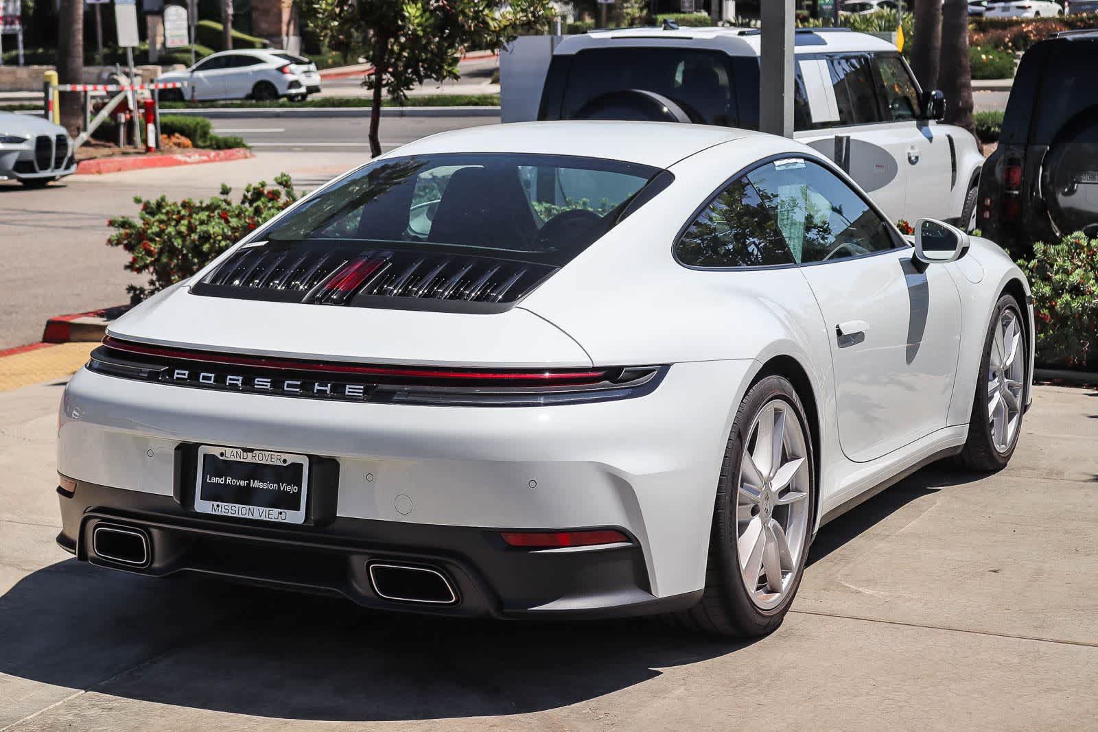 Used 2025 Porsche 911 Carrera RWD image 6
