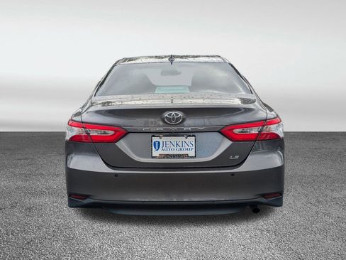 Used 2020 Toyota Camry LE image 6