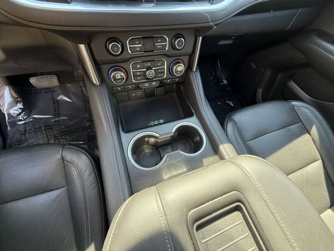 Used 2021 Chevrolet Tahoe Z71 w/ Z71 Signature Package image 28