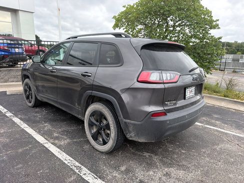 Used 2020 Jeep Cherokee Latitude Plus AWD/4WD image 4