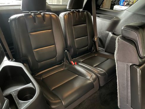 Used 2011 Ford Explorer Limited w/ Technology Pkg AWD/4WD image 22