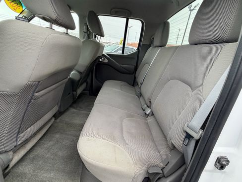 Used 2012 Nissan Frontier SV w/ SV Premium Utility Pkg image 15