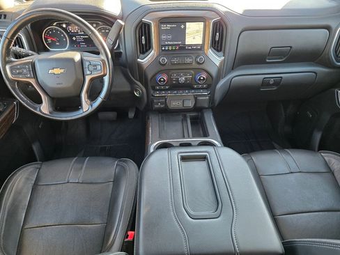 Used 2020 Chevrolet Silverado 1500 High Country w/ Technology Package image 11