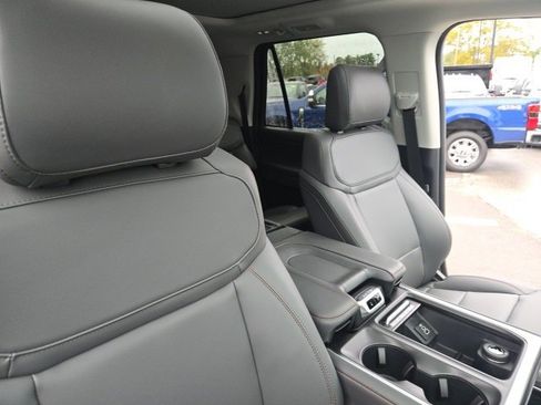 New 2025 Ford Expedition Max Active image 30