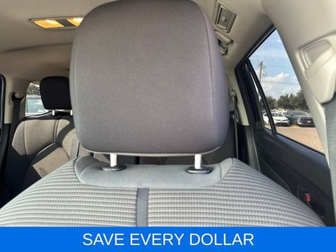 Used 2023 Toyota Highlander L FWD image 11