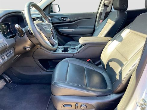 Used 2023 GMC Acadia SLT w/ Elevation Edition image 21