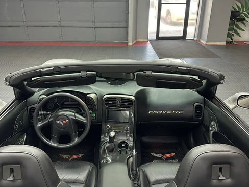 Used 2005 Chevrolet Corvette Convertible w/ Preferred Equipment Group RWD image 36
