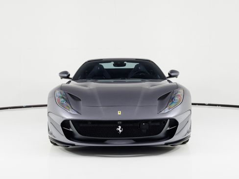 Used 2021 Ferrari 812 GTS RWD image 10
