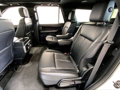 Used 2020 Ford Expedition XLT w/ Equipment Group 202A image 24