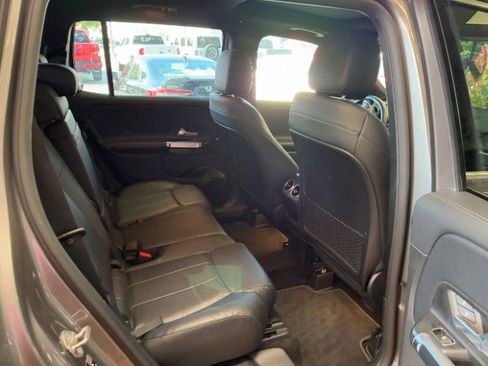 Used 2021 Mercedes-Benz GLB 250 GLB 250 image 28