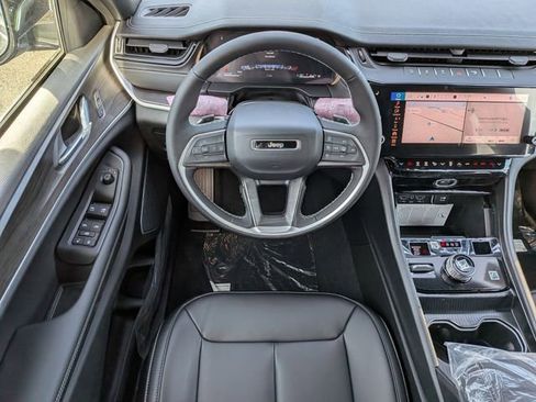 New 2026 Jeep Grand Cherokee L Limited AWD/4WD image 16