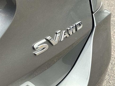 Used 2017 Nissan Rogue SV w/ SV Premium Package image 11