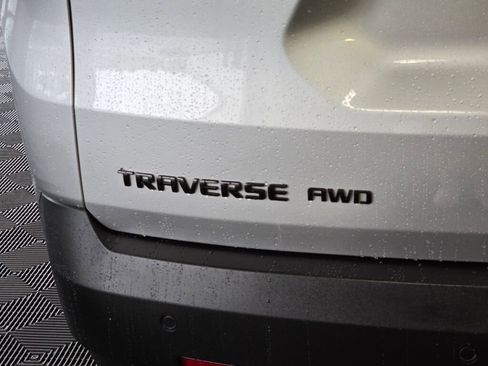 Used 2021 Chevrolet Traverse RS image 13