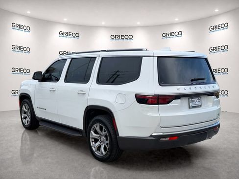 Used 2022 Jeep Wagoneer Series II RWD image 5