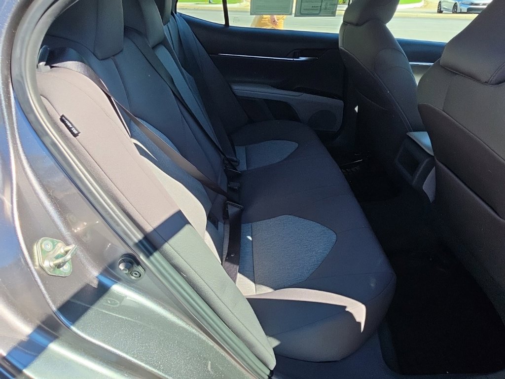 Used 2019 Toyota Camry LE FWD image 27