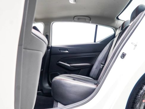 Used 2024 Nissan Altima 2.5 SR FWD image 37