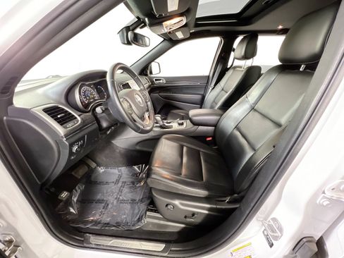 Used 2022 Jeep Grand Cherokee Limited image 20