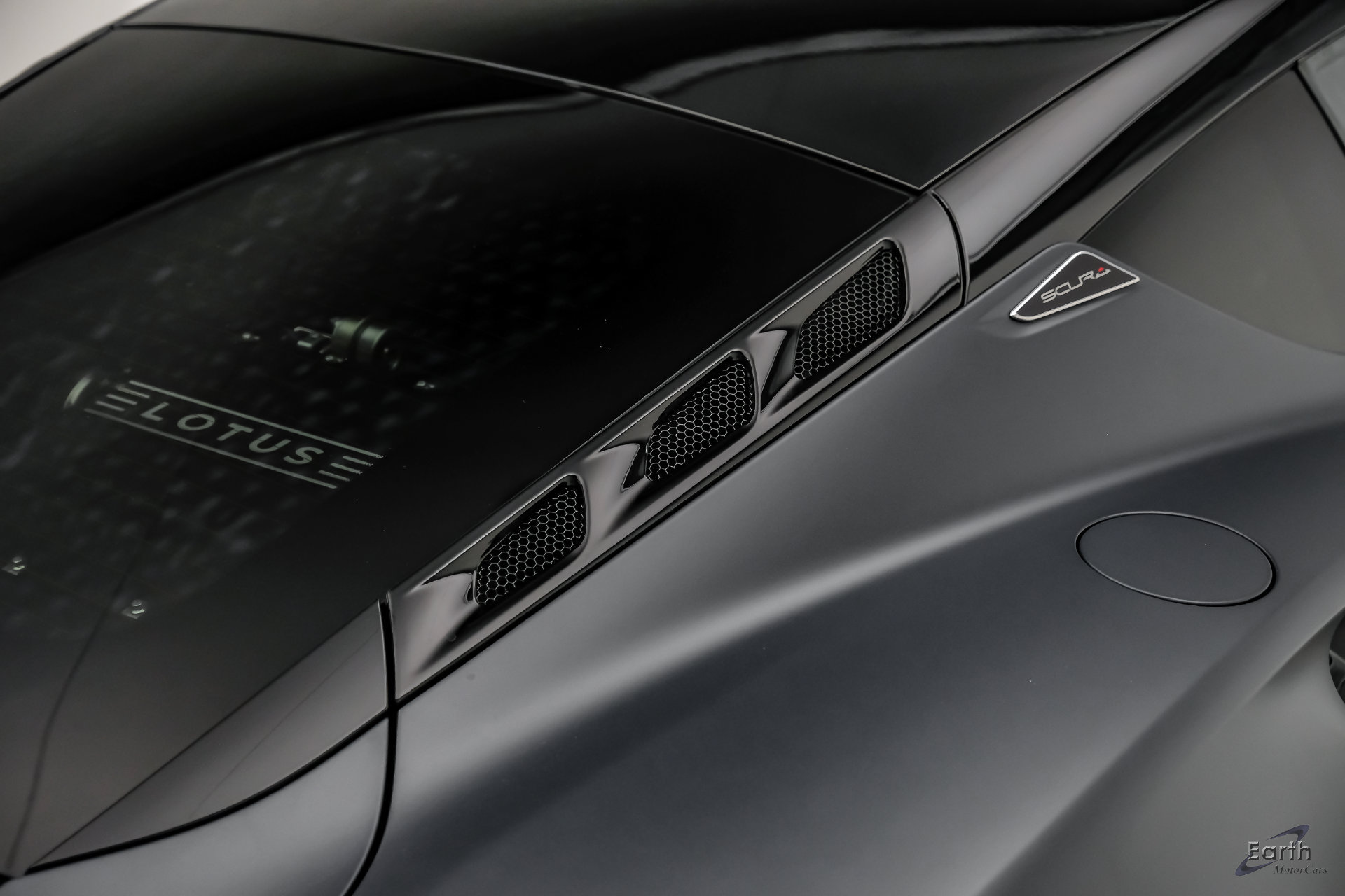 Used 2026 Lotus Emira RWD image 39
