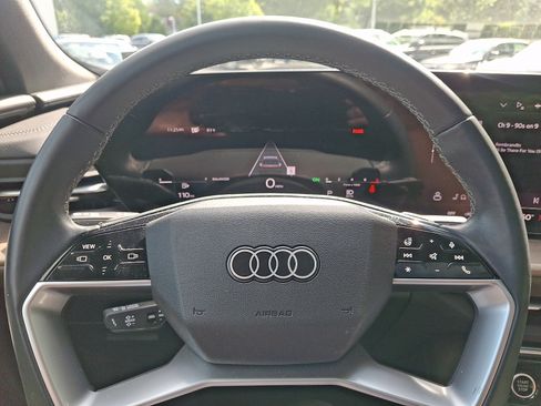 Used 2025 Audi Q5 Premium w/ Convenience Package AWD/4WD image 19