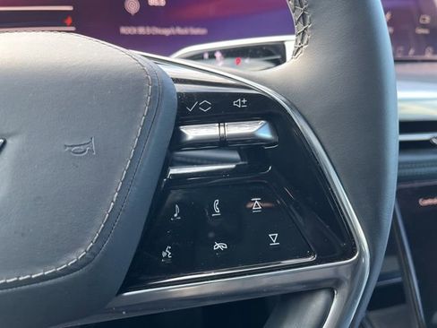 Used 2025 Cadillac Escalade IQ Luxury 2 w/ LPO, Radiant Package image 26