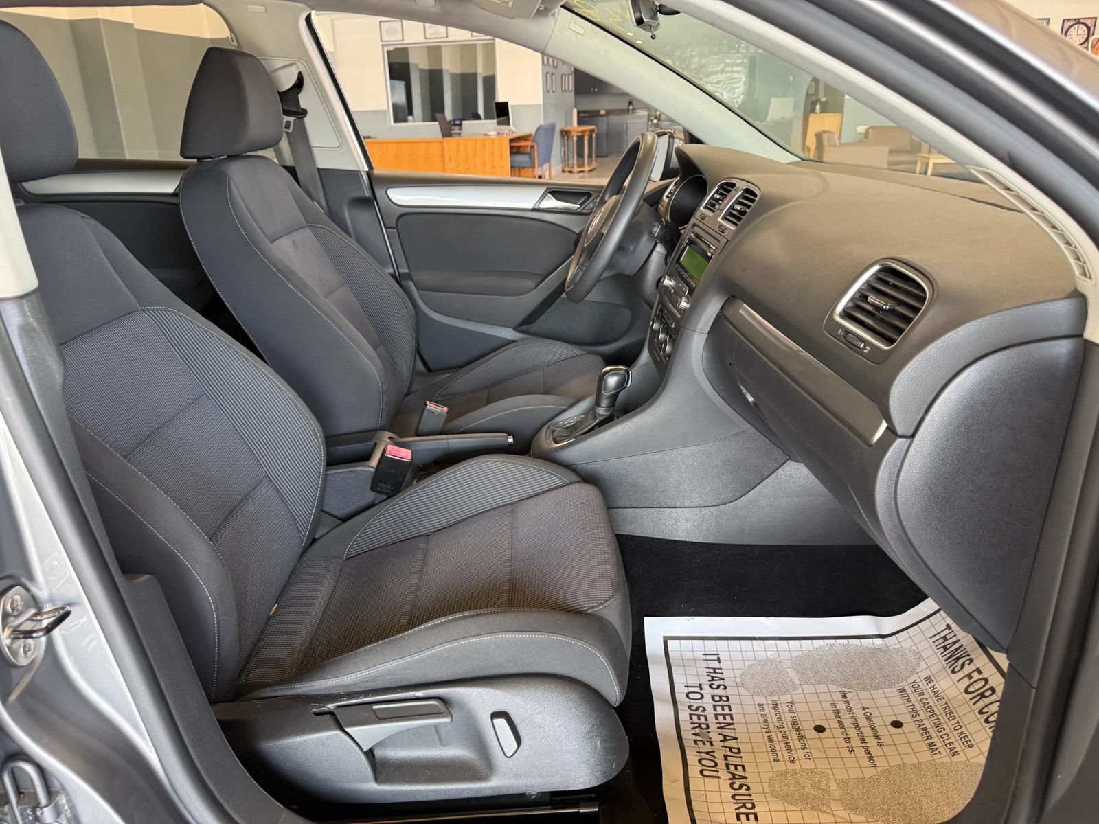 Used 2012 Volkswagen Golf 4-Door FWD image 11