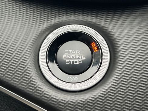 New 2025 Jeep Grand Cherokee L Altitude image 24