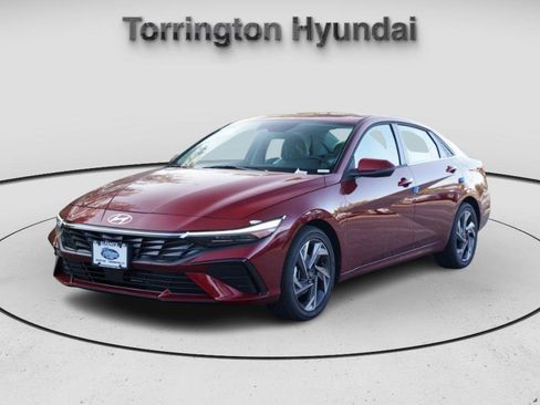 New 2025 Hyundai Elantra Limited w/ Cargo Package image 3