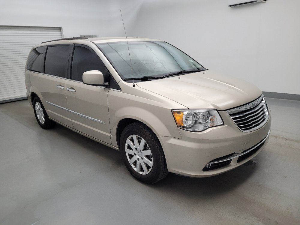 Used 2016 Chrysler Town & Country Touring w/ Driver Convenience Group FWD image 11