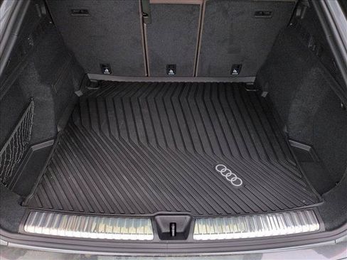 Used 2025 Audi Q5 Prestige AWD/4WD image 10