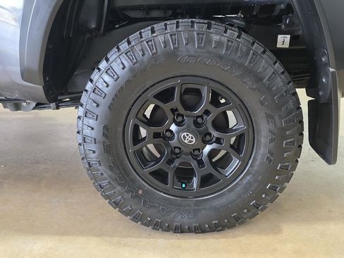 Used 2023 Toyota Tacoma SR5 w/ SX Package AWD/4WD image 9