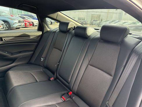 Used 2020 Honda Accord Sport image 11
