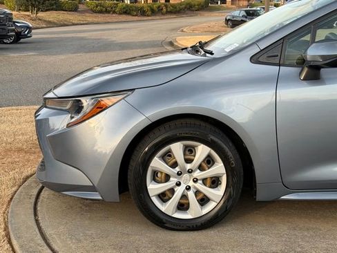 Used 2020 Toyota Corolla LE image 12