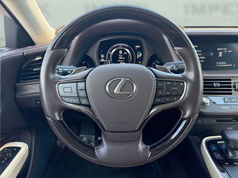 Used 2018 Lexus LS 500h w/ Luxury Package image 15