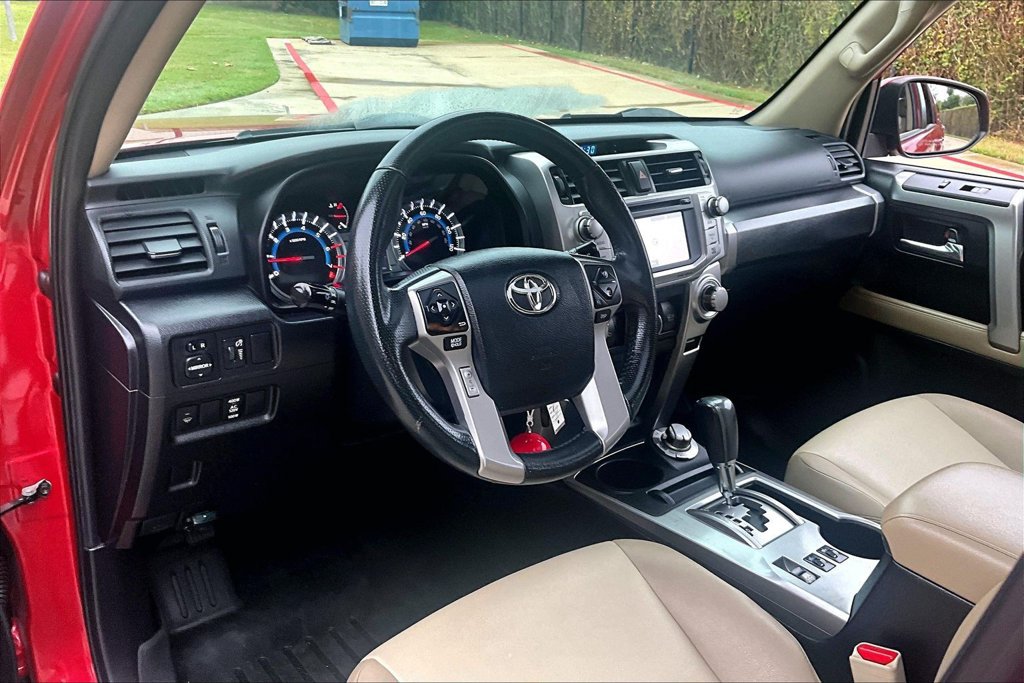 Used 2016 Toyota 4Runner SR5 Premium AWD/4WD image 17