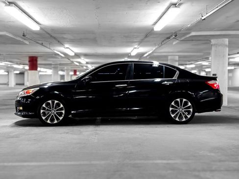Used 2014 Honda Accord Sport image 13