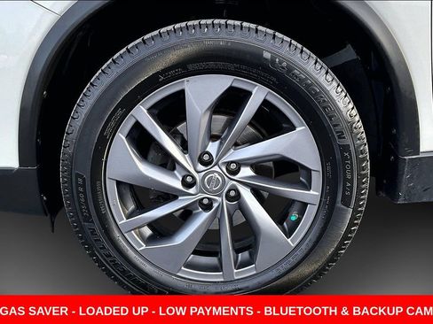 Used 2016 Nissan Rogue SL w/ SL Premium Package image 32