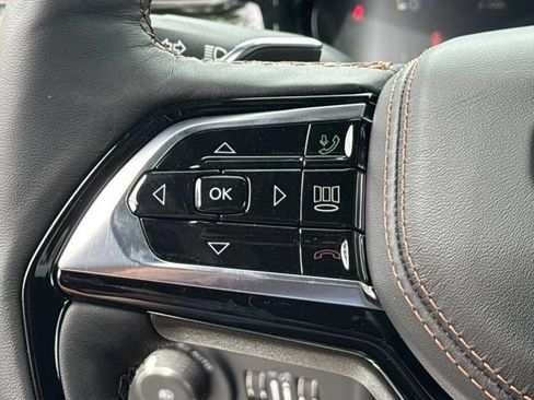 New 2026 Jeep Grand Cherokee Summit w/ Obsidian Package AWD/4WD image 26