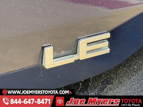 Used 2025 Toyota Highlander LE image 11