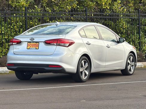 Used 2018 Kia Forte LX w/ LX Popular Package image 4