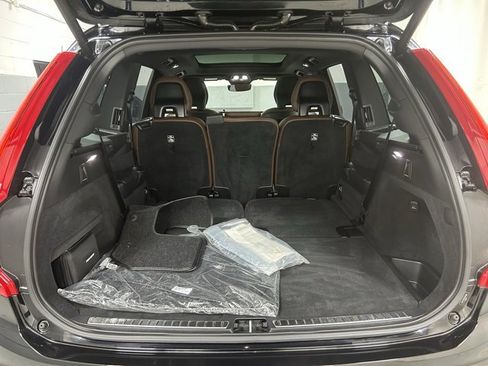 Used 2024 Volvo XC90 B5 Plus image 7